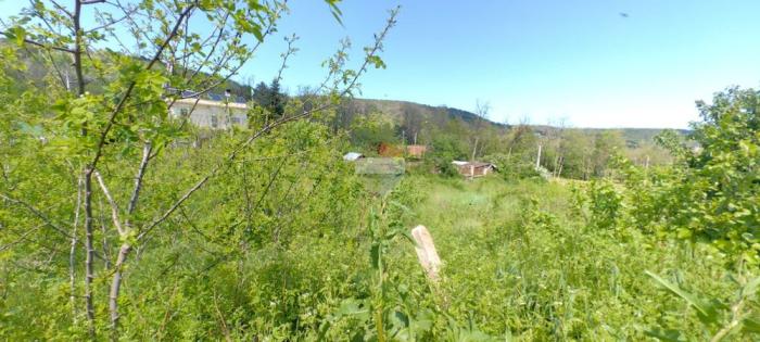 Парцел в Варна-Изгрев площ 1300 цена 165000