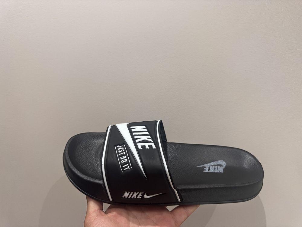 Нови чехли Nike