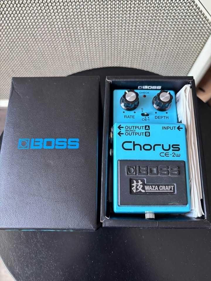 Boss CE-2W Chorus (Japan) – CE-2 / CE-1 Vintage Analog Sound