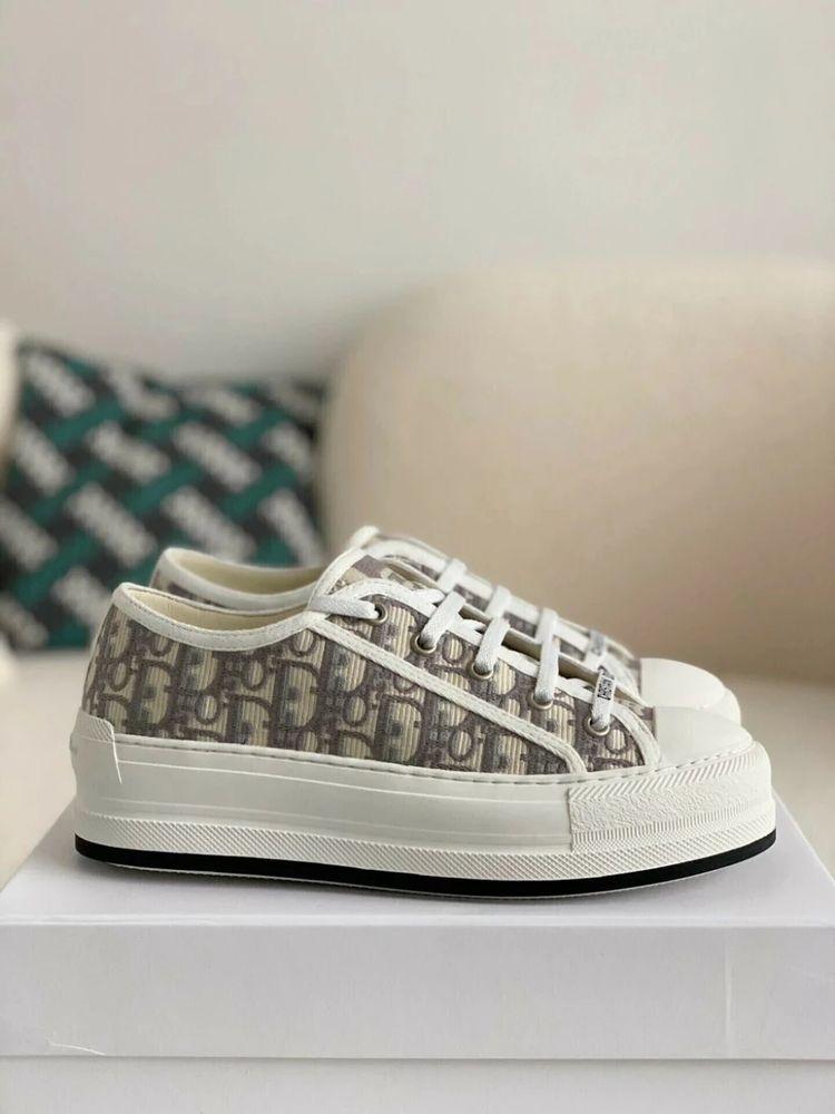 CD B23 Low-Top Sneaker "Dior Oblique"