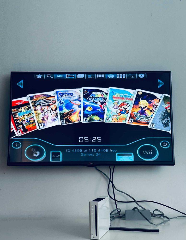 Пълен комплект Nintendo Wii с 3000+ инсталирани игри ПЕРФЕКТНО