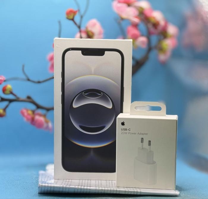 НОВ!!! Apple iPhone 16e, 128GB, 5G, Black + подарък адаптер Apple
