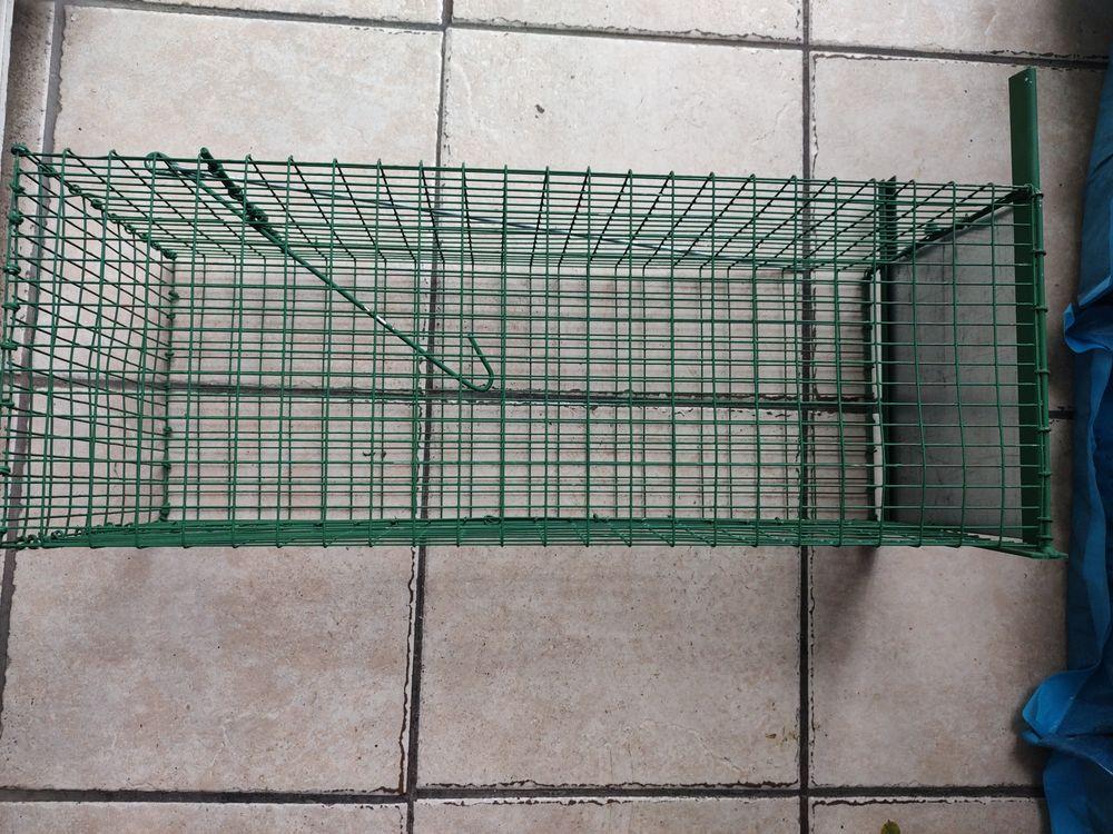 Капан за хуманно хващане на живи котки и други животни