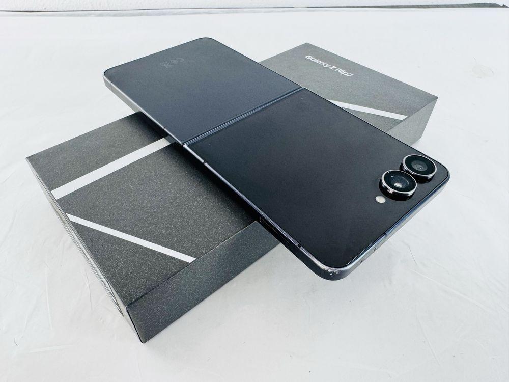 Samsung Galaxy Z Flip 7 5G 256GB 12RAM Jet Black Отличен! Гаранция!